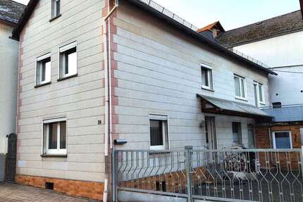 Haus Weilburg - 4 Zimmer, 119 m&sup2;, 109.000&euro; | Angebot:25472471