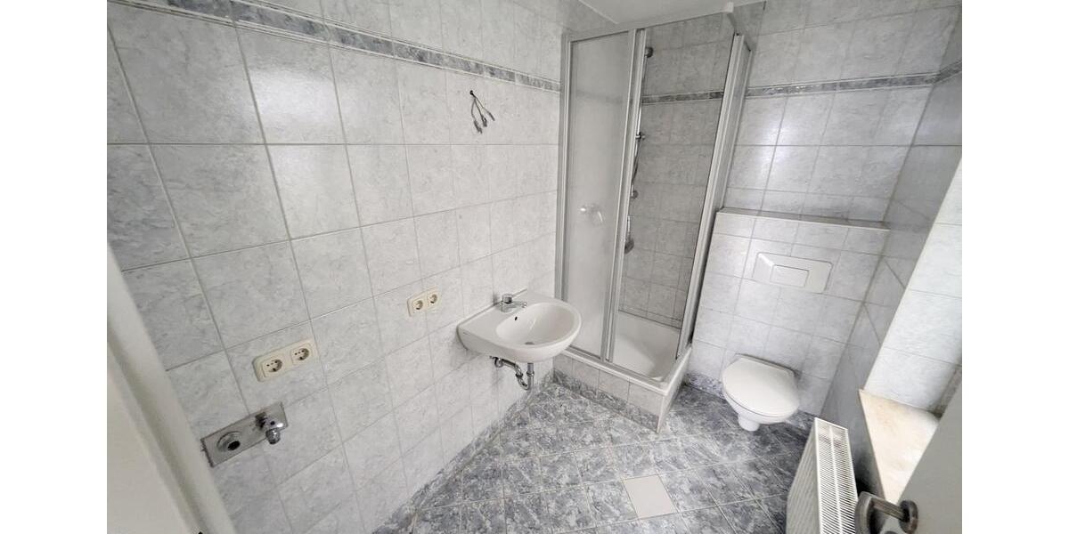 Erdgeschoßwohnung Zwickau - 2 Zimmer, 42 m&sup2;, 280&euro; | Angebot:26008219