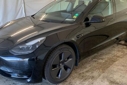 Tesla Model 3 60.000 km 25.950 &euro; Steinbach-Hallenberg OT Herges-Hallenberg 98587