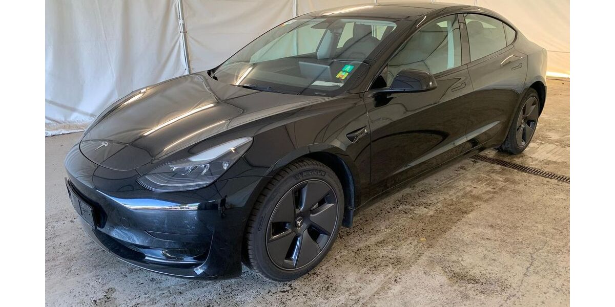 Tesla Model 3 60.000 km 25.950 &euro; Steinbach-Hallenberg OT Herges-Hallenberg 98587