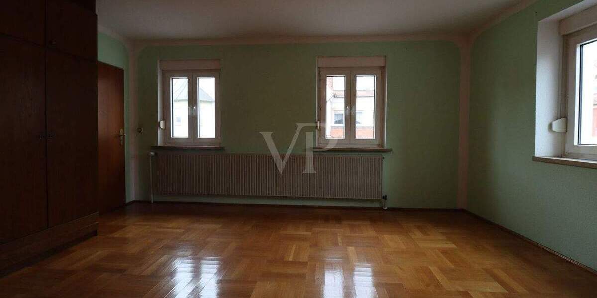 Mehrfamilienhaus, Wohnhaus Bechhofen - 8 Zimmer, 232 m&sup2;, 579.000&euro; | Angebot:25668512