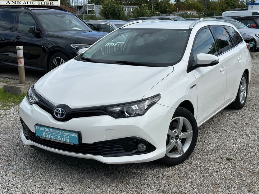 Toyota Auris 74.510 km 14.790 € München 81825