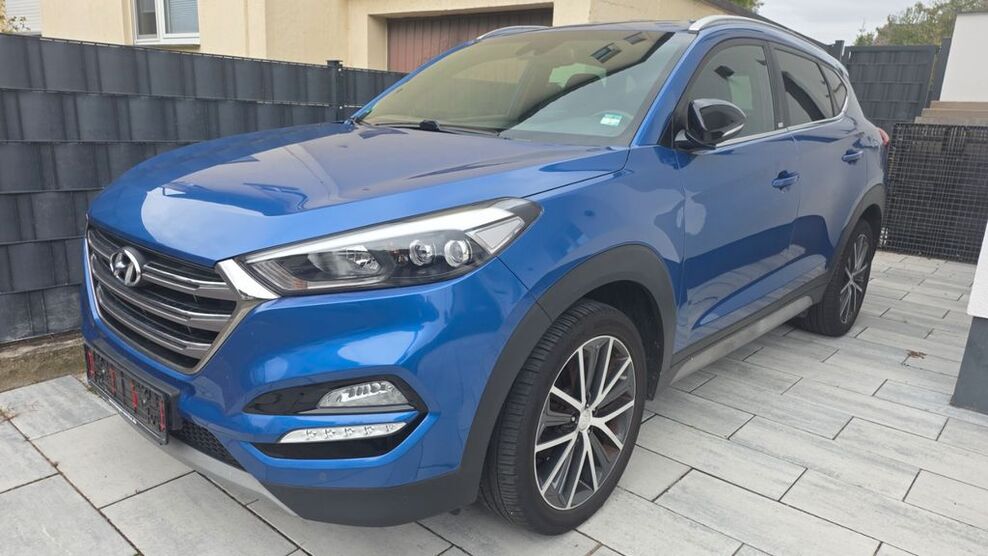 Hyundai TUCSON 161.000 km 13.900 € Mannheim 68309