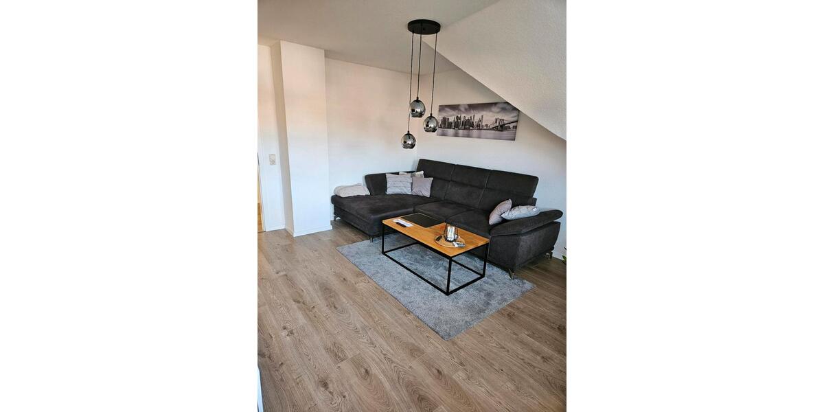 Dachgeschoßwohnung Lastrup - 3 Zimmer, 75 m&sup2;, 500&euro; | Angebot:25948824