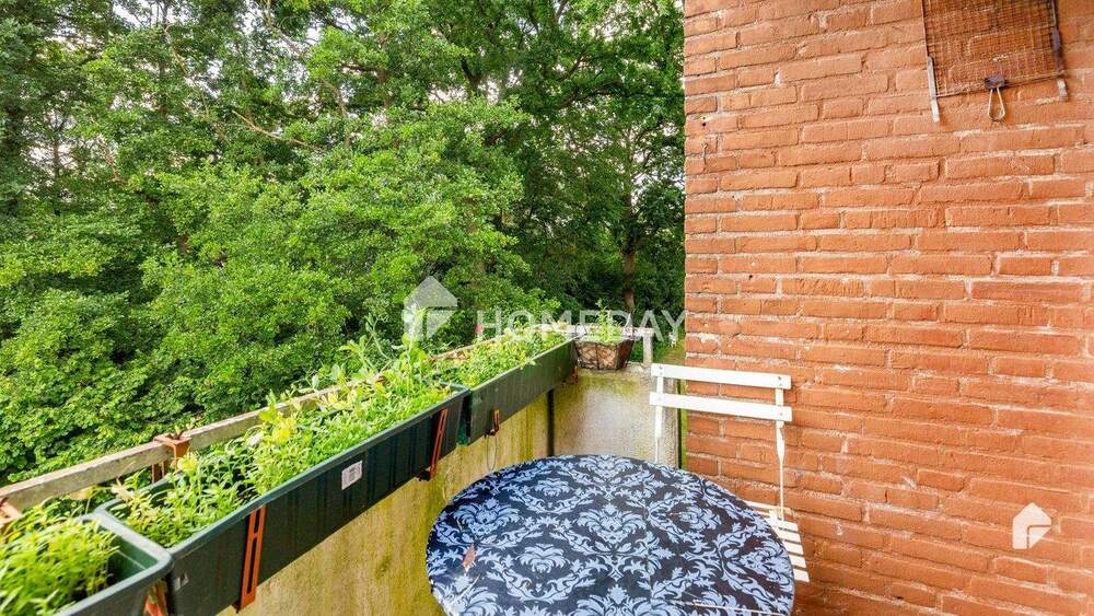 Großzügige 4-Zimmer-Wohnung mit Loggien und Stellplatz - zentrumsnah 4 zimmer