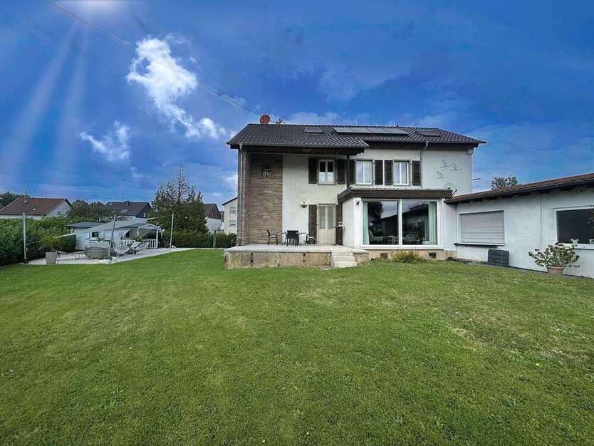 Haus zum Kaufen in Saarwellingen 440.000 € 270 m²