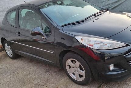 Peugeot 207 109.600 km 2.999 &euro; Fürth 64658