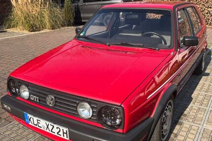 VW Golf 95.000 km 6.499 &euro; Wachtendonk 47669