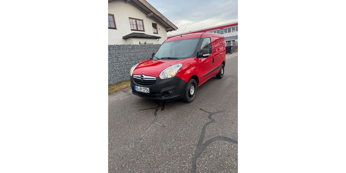 Opel Combo 60.410 km 9.399 &euro; Bad Aibling 83043