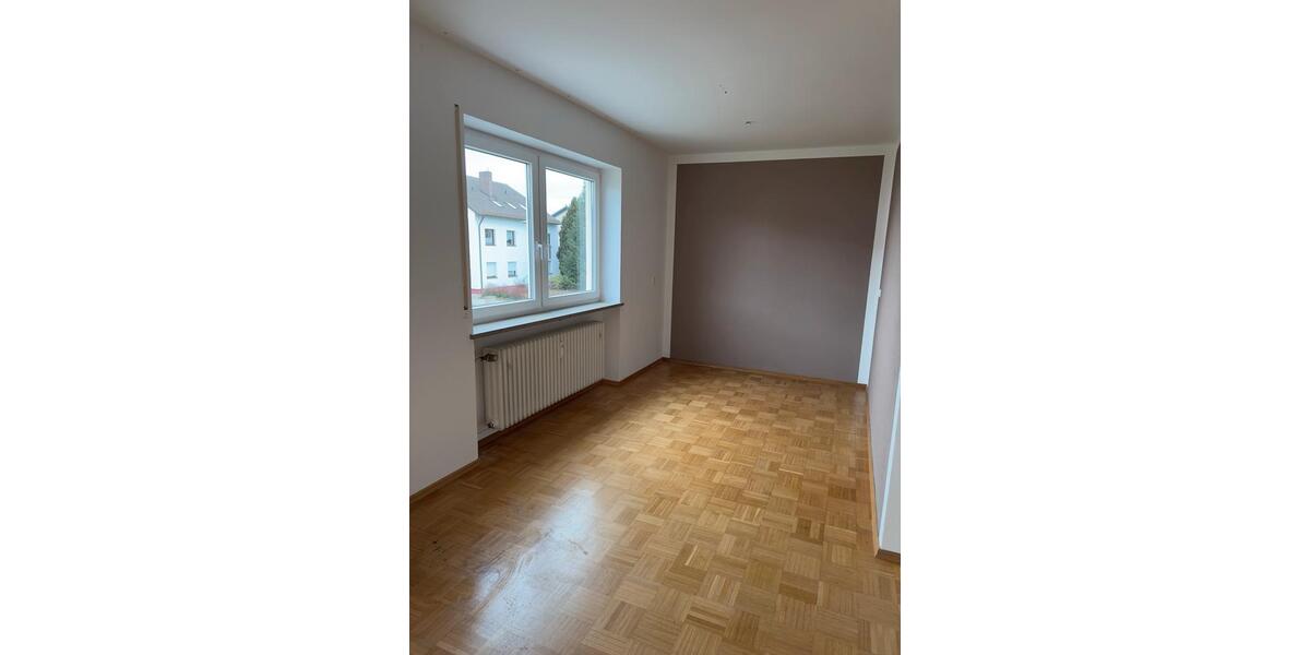 Erdgeschoßwohnung Wemding - 4 Zimmer, 105 m&sup2;, 1.070&euro; | Angebot:25782825