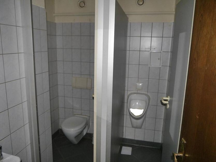 IDEAL FÜR IMBISS ODER LIEFERDIENST! Gewerbeeinheit in etablierter Altstadtlage zimmer