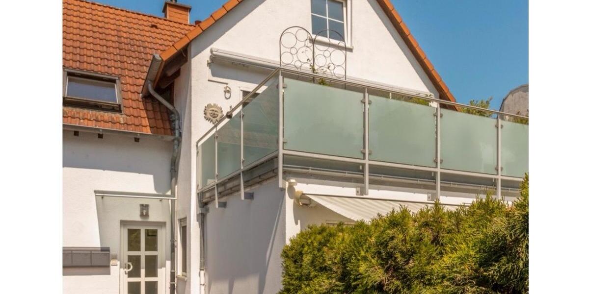 Dachgeschoßwohnung Wiesbaden Mainz-Amöneburg - 1 Zimmer, 28 m&sup2;, 590&euro; | Angebot:25994577