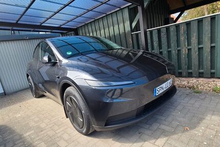 Tesla Model Y 7.618 km 39.900 &euro; Burg 03096