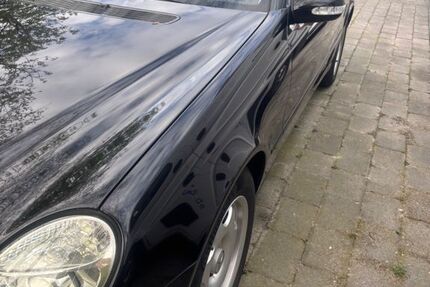 Mercedes-Benz 220 274.000 km 2.250 &euro; Bunde 26831