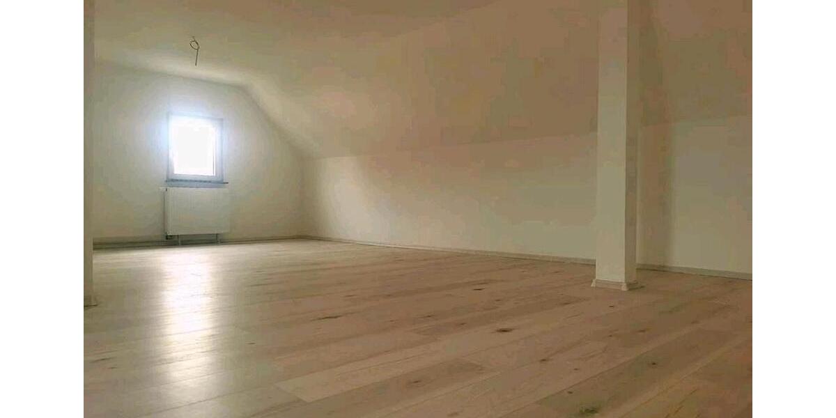 Dachgeschoßwohnung Nattheim - 3 Zimmer, 93 m&sup2;, 750&euro; | Angebot:26399195