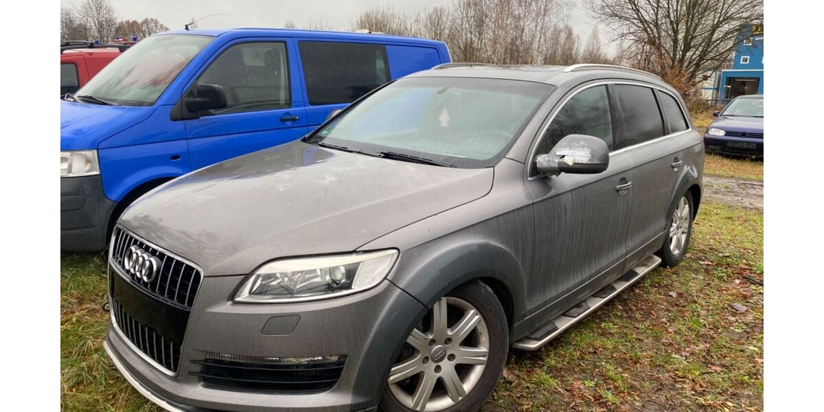 Audi Q7 320.000 km 3.990 &euro; Chemnitz 09114