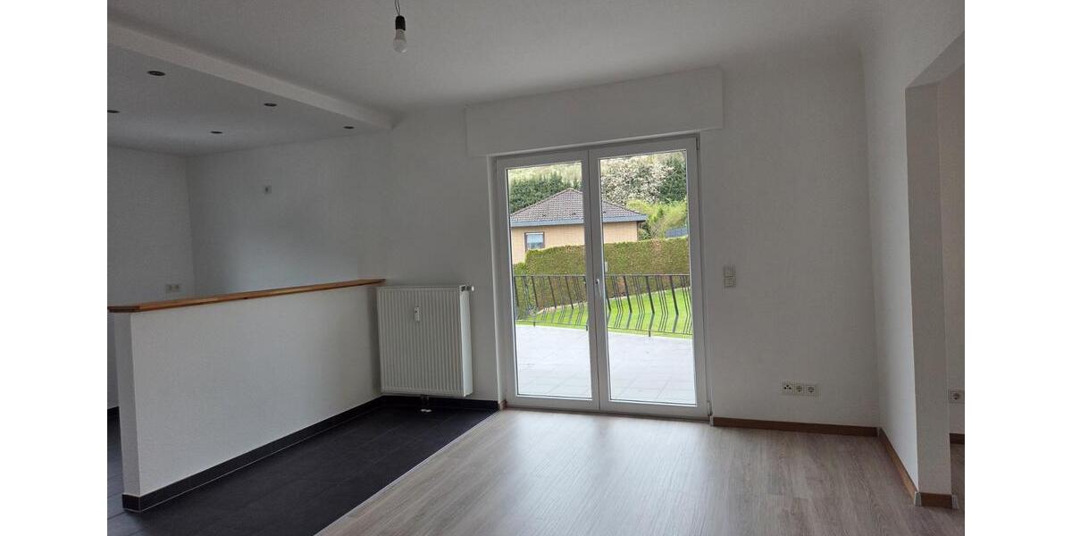 Erdgeschoßwohnung Schmelz - 5 Zimmer, 124 m&sup2;, 780&euro; | Angebot:26408963