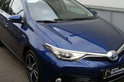Toyota Auris 96.500 km 15.390 € Fürth 90765