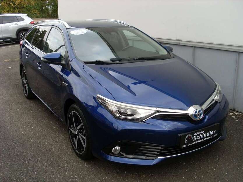 Toyota Auris 96.500 km 15.390 € Fürth 90765