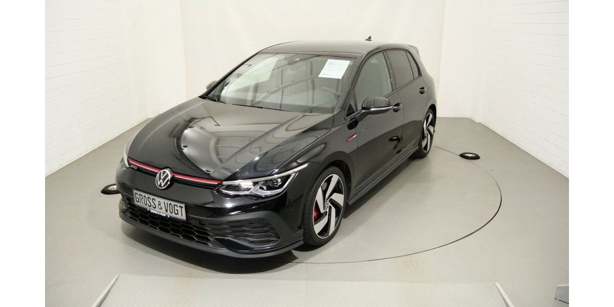 VW Golf 78.500 km 26.890 &euro; Schneeberg 08289