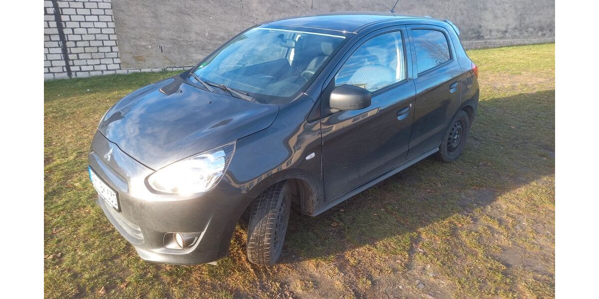 Mitsubishi Space Star 52.664 km 4.500 &euro; Benz 17429