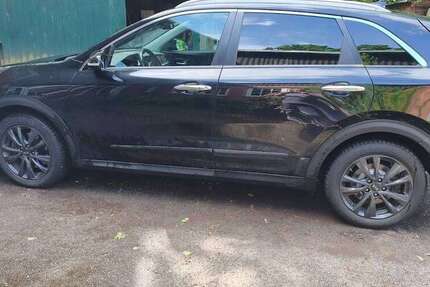 Kia Niro 138.000 km 16.500 &euro; Nienborstel 24819