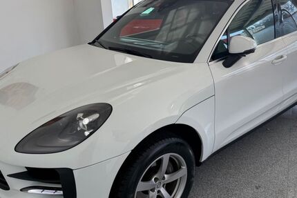 Porsche Macan 87.680 km 37.980 &euro; Hallbergmoos 85399