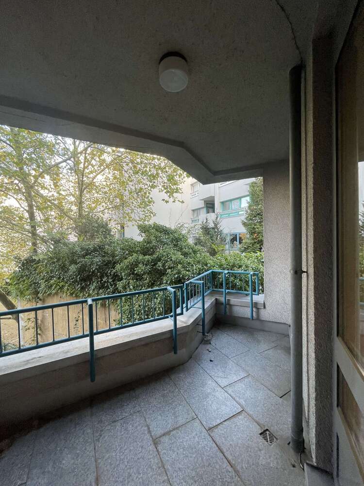 Büro in Berlin-Wilmersdorf 5.343 € 274 m²