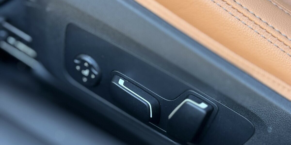 BMW 420i Cabrio 360°/MEMORY/LENKHZ/DAB/NAVI/1.HAND 3.721 km 48.900 &euro; Villingen-Schwenningen 78054