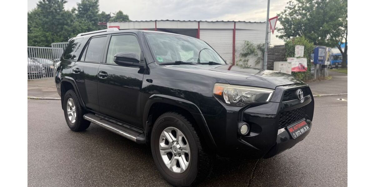 Toyota 4-Runner 158.446 km 15.999 &euro; Fellbach 70736
