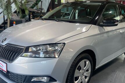 Skoda Fabia 72.000 km 9.990 &euro; Rheinberg 47495