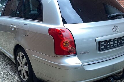 Toyota Avensis 390.000 km 1.200 &euro; Seesen 38723