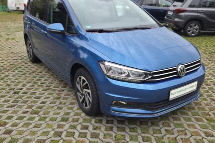 VW Touran 50.668 km 16.800 &euro; Berlin 13053