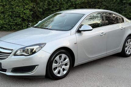 Opel Insignia 68.000 km 10.990 &euro; München 81375