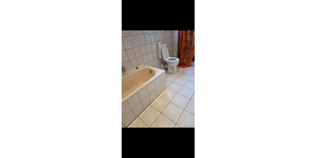 Erdgeschoßwohnung Korbach - 4 Zimmer, 135 m&sup2;, 89.000&euro; | Angebot:27144526