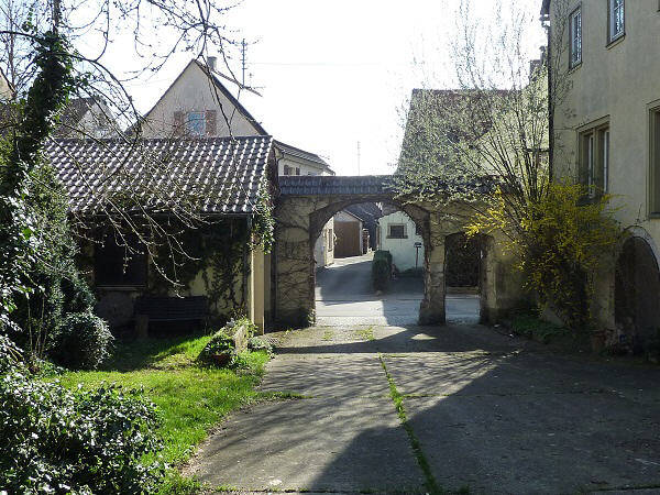 Mehrfamilienhaus, Wohnhaus Weikersheim Elpersheim - 1 Zimmer, 348 m&sup2;, 215.000&euro; | Angebot:25771347