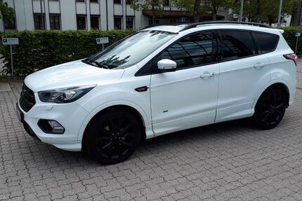 Ford Kuga 80.500 km 15.900 &euro; Grasbrunn 85630