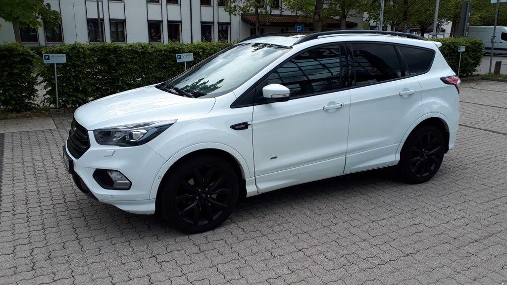 Ford Kuga 80.500 km 15.900 &euro; Grasbrunn 85630