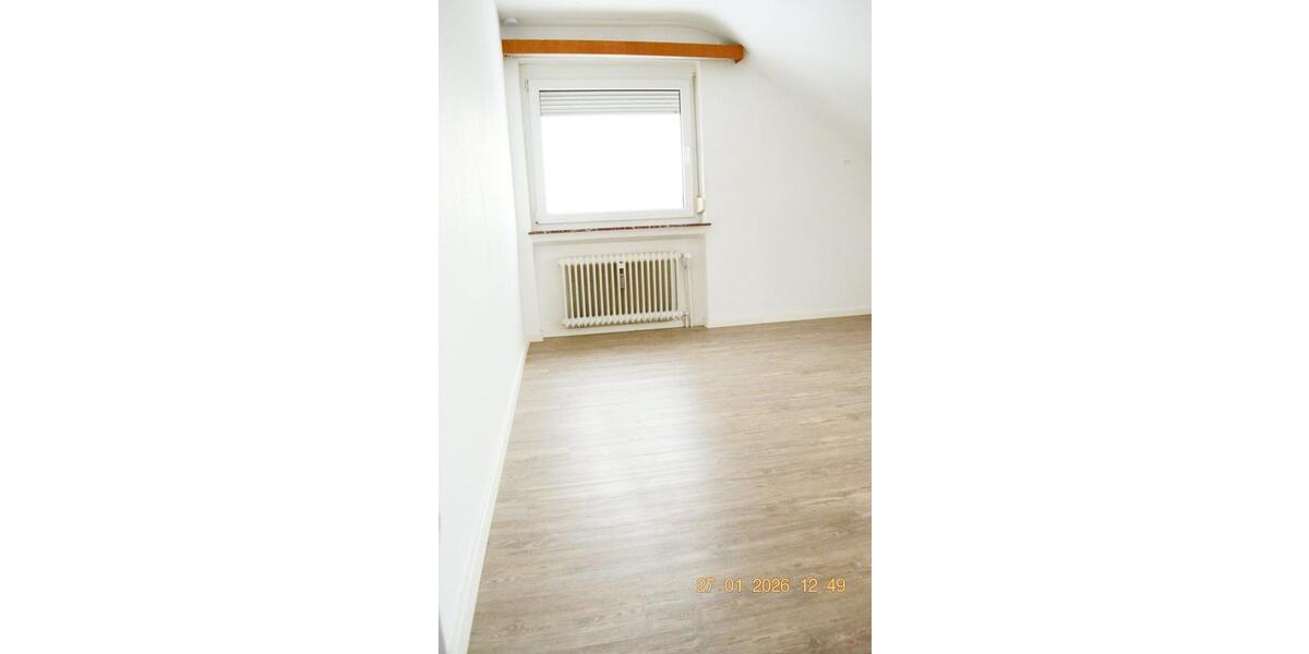 Dachgeschoßwohnung Marburg Marbach - 3 Zimmer, 76 m&sup2;, 876&euro; | Angebot:26295555
