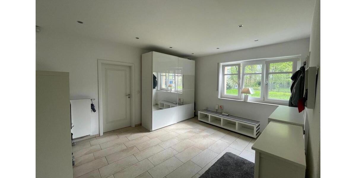 Einfamilienhaus Versmold - 5 Zimmer, 210 m&sup2;, 2.950&euro; | Angebot:26442223