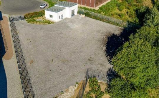 Neubau Gewerbegrundstück mit Werkstatt zimmer