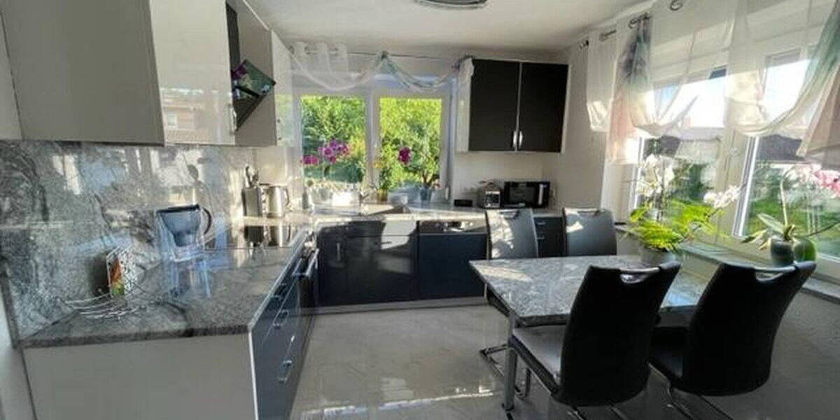 Mehrfamilienhaus, Wohnhaus Lahr/Schwarzwald Lahr - 7 Zimmer, 185 m&sup2;, 990&euro; | Angebot:26244055