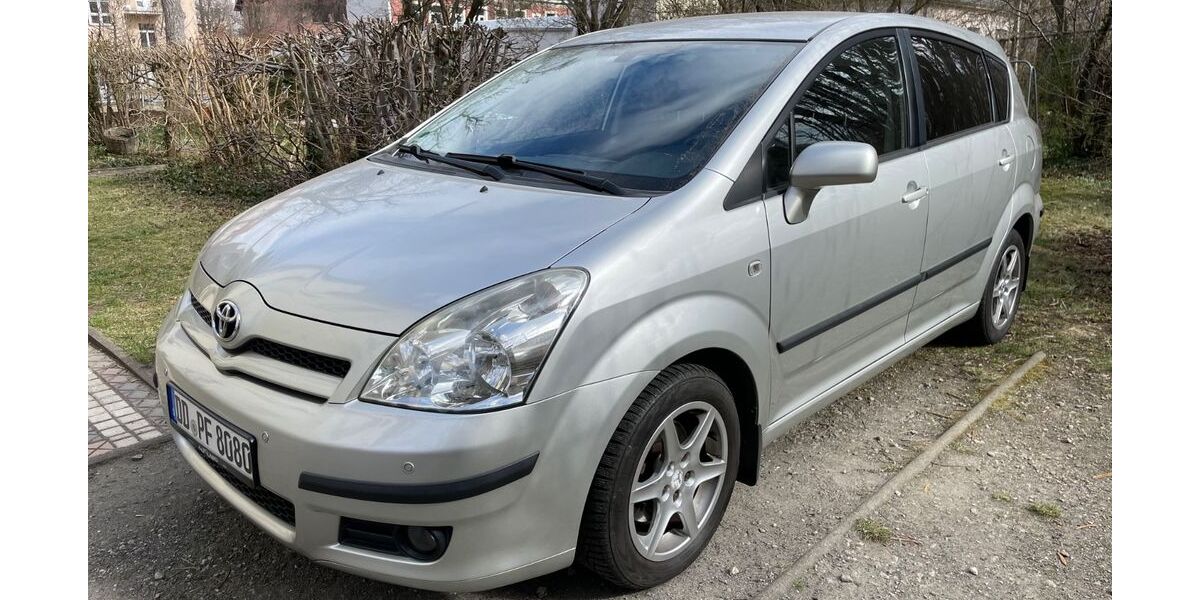 Toyota Corolla Verso 147.215 km 4.750 &euro; Dresden 01277