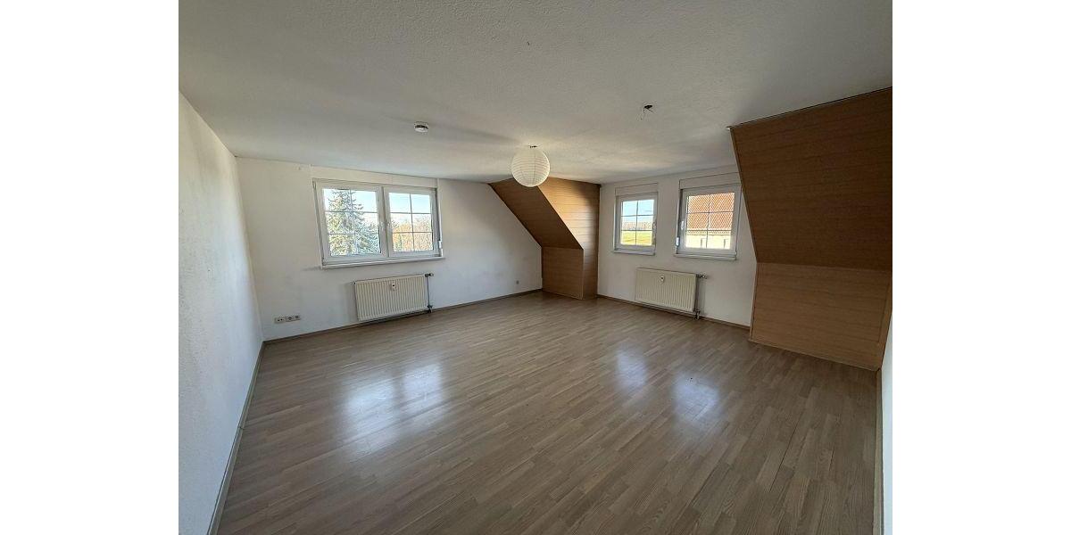 Etagenwohnung Meuselwitz - 3 Zimmer, 75 m&sup2;, 390&euro; | Angebot:25351908