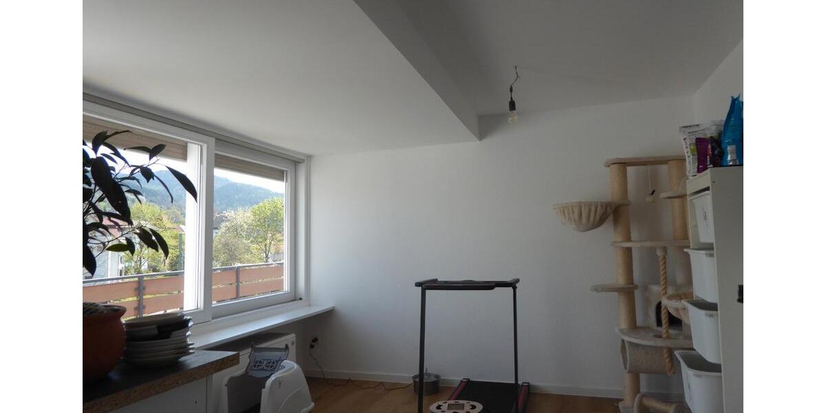 Etagenwohnung Gernsbach - 5 Zimmer, 145 m&sup2;, 1.375&euro; | Angebot:26137203