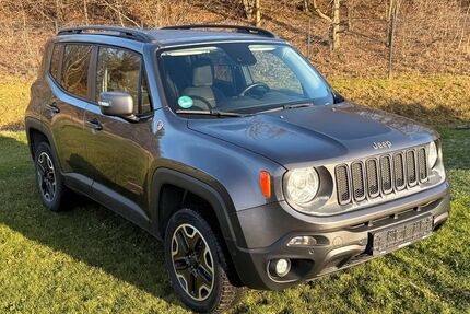 Jeep Renegade 159.872 km 11.999 &euro; Berggießhübel 01816