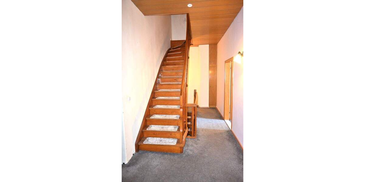 Einfamilienhaus Zell (Mosel) Merl - 9 Zimmer, 180 m&sup2;, 139.900&euro; | Angebot:25877205