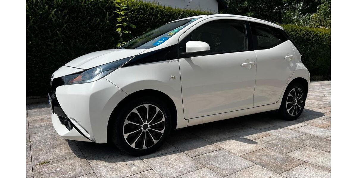 Toyota Aygo (X) 154.920 km 5.900 &euro; Wadgassen 66787