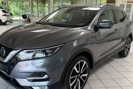 Nissan Qashqai 60.000 km 14.999 € Selters 65618