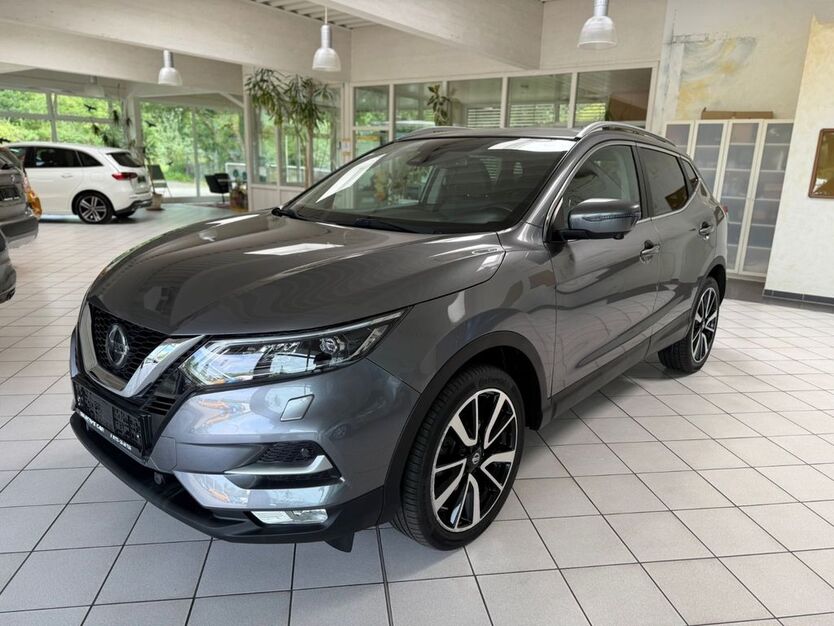 Nissan Qashqai 60.000 km 14.999 € Selters 65618